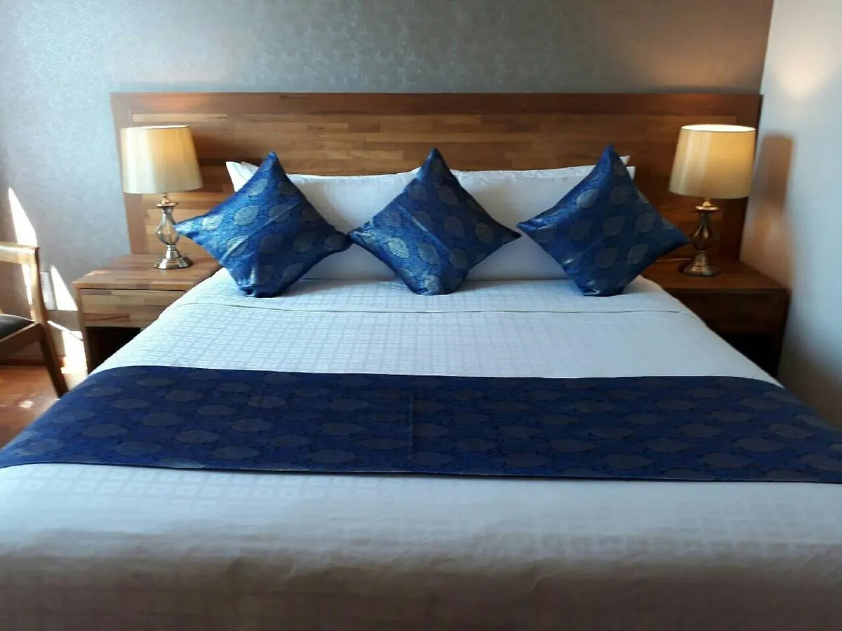 Hotel Shwe Yee Янгон