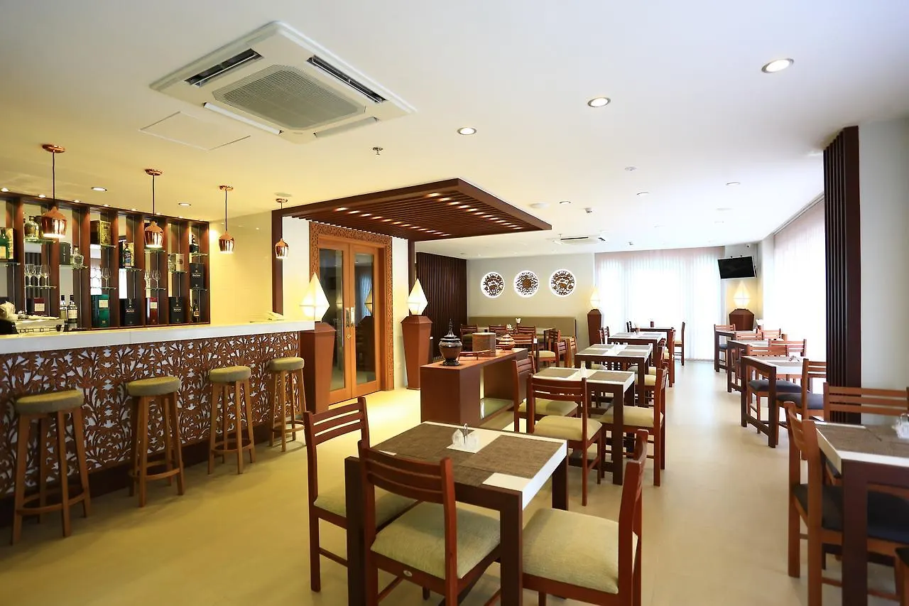Hotel Shwe Yee Янгон
