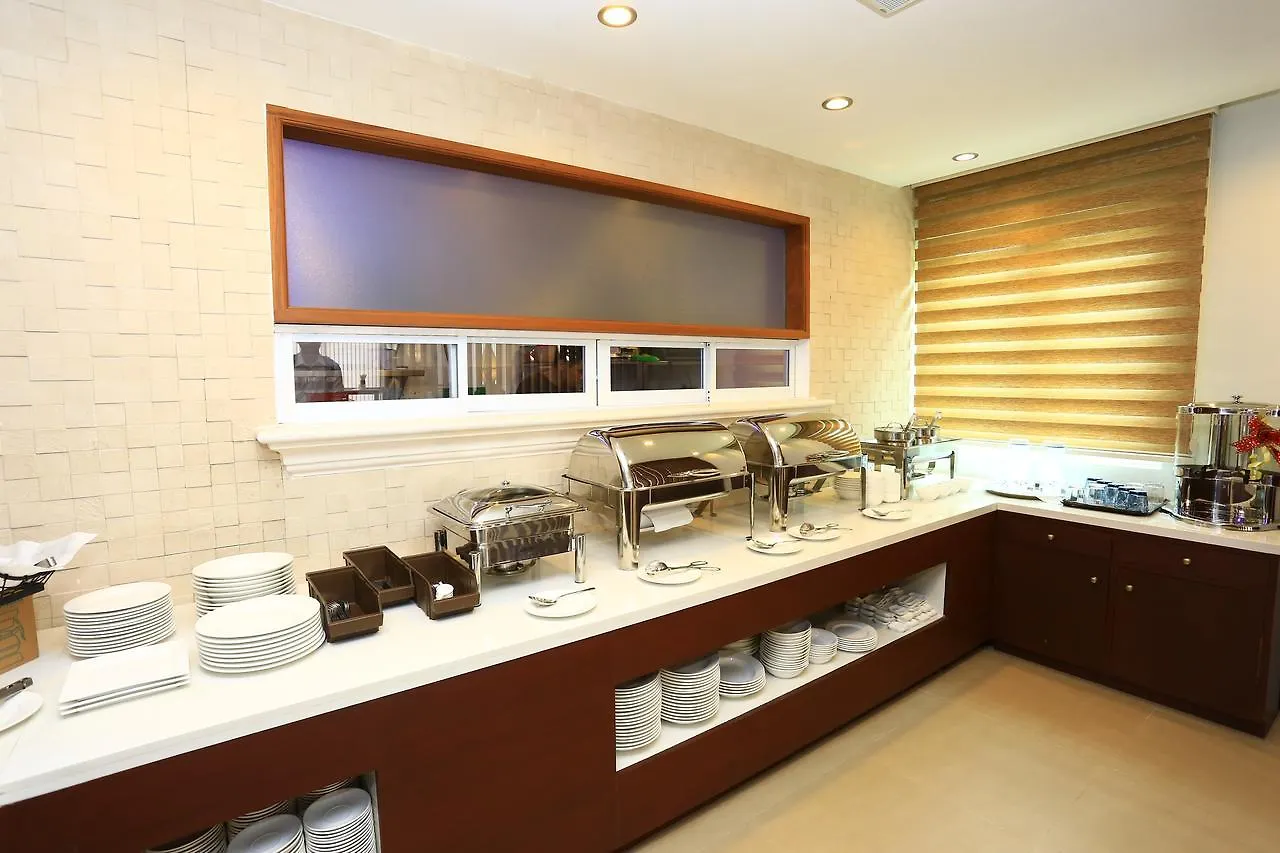 Hotel Shwe Yee Янгон Мьянма