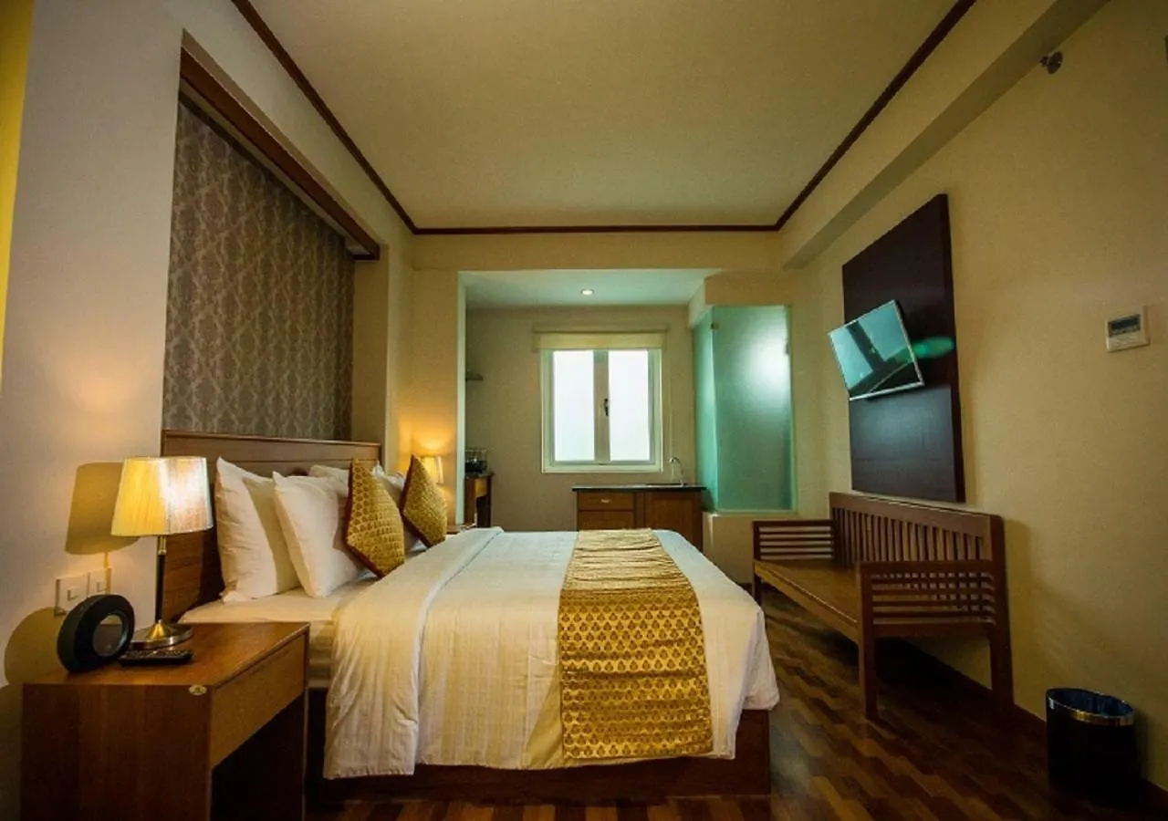 Hotel Shwe Yee Янгон