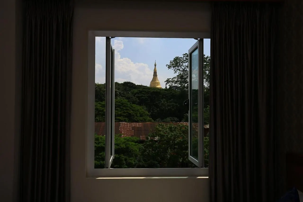 Hotel Shwe Yee Янгон